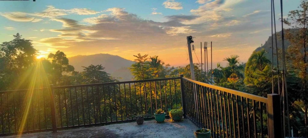 Hotel Pearl Villa Ella