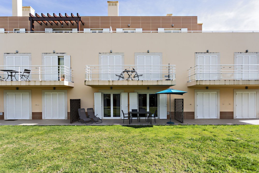 Cg 11F - Garden - Cabanas Gardens