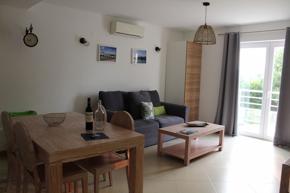Cg 12F - Garden - Cabanas Gardens