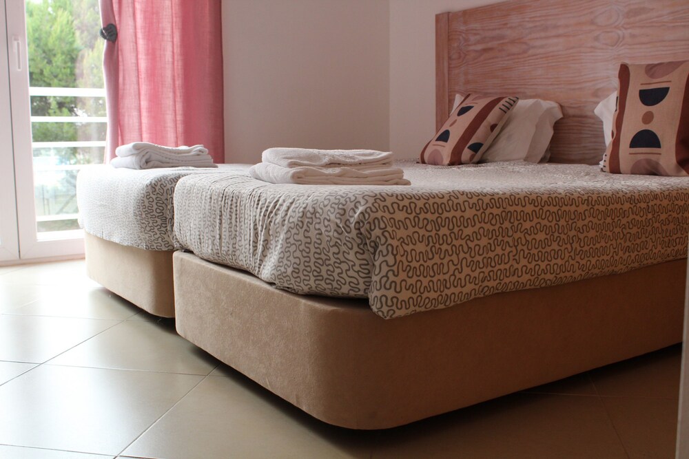 Cg 12F - Garden - Cabanas Gardens
