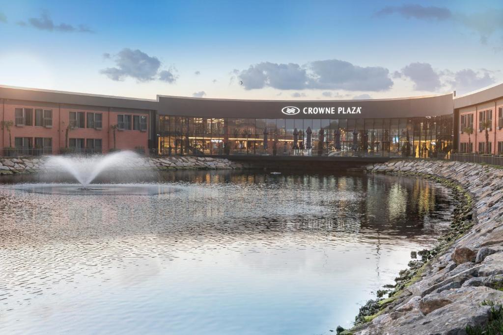 Hotel Crowne Plaza Istanbul Tuzla Viaport Marina By Ihg
