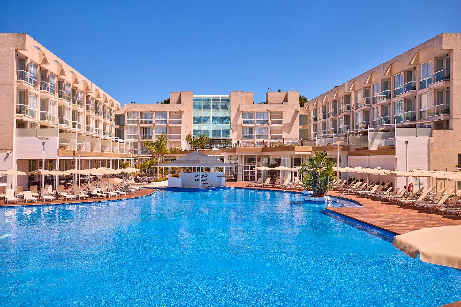 Zafiro Alzinar Mar Suites - Adults Only