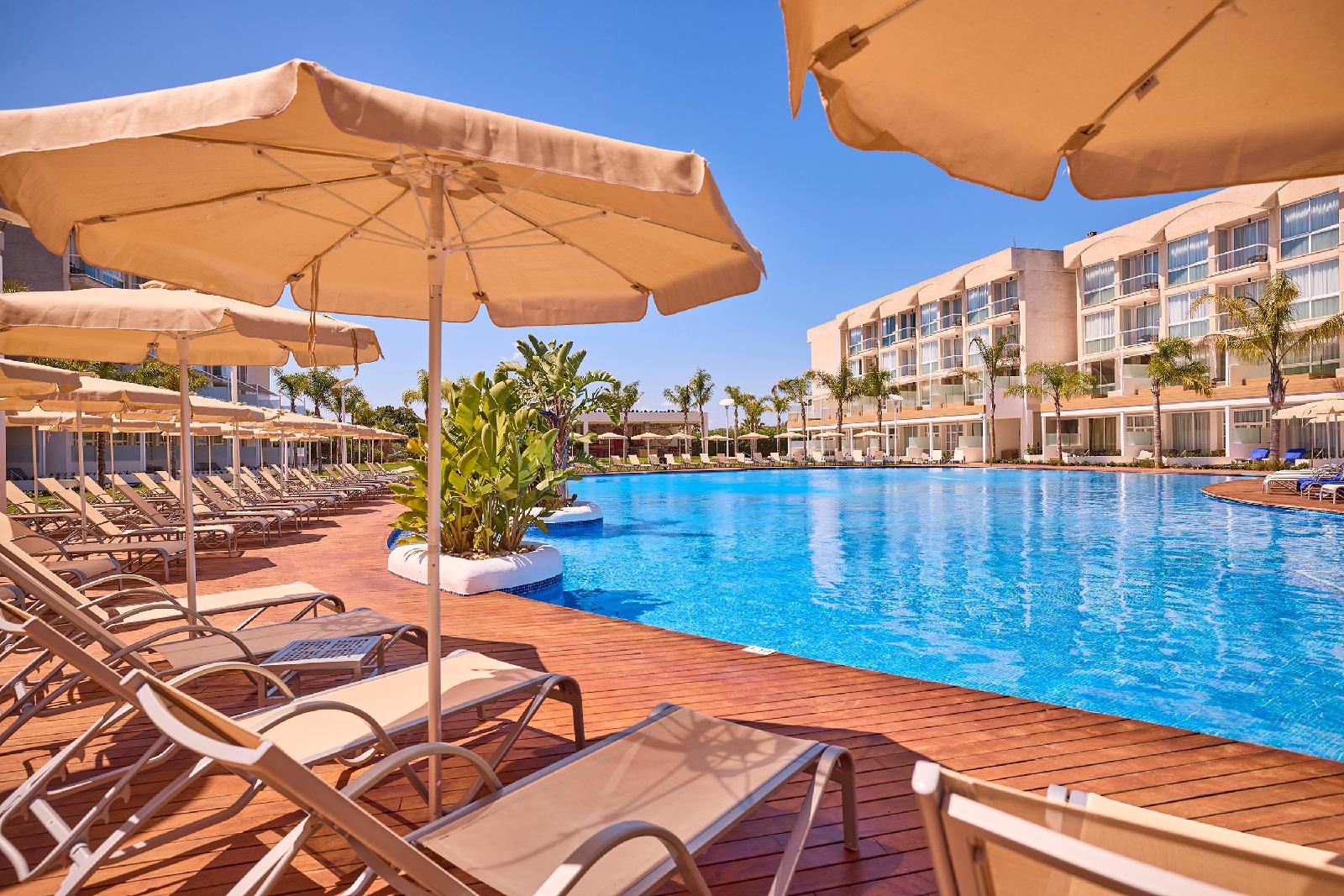 Zafiro Alzinar Mar Suites - Adults Only