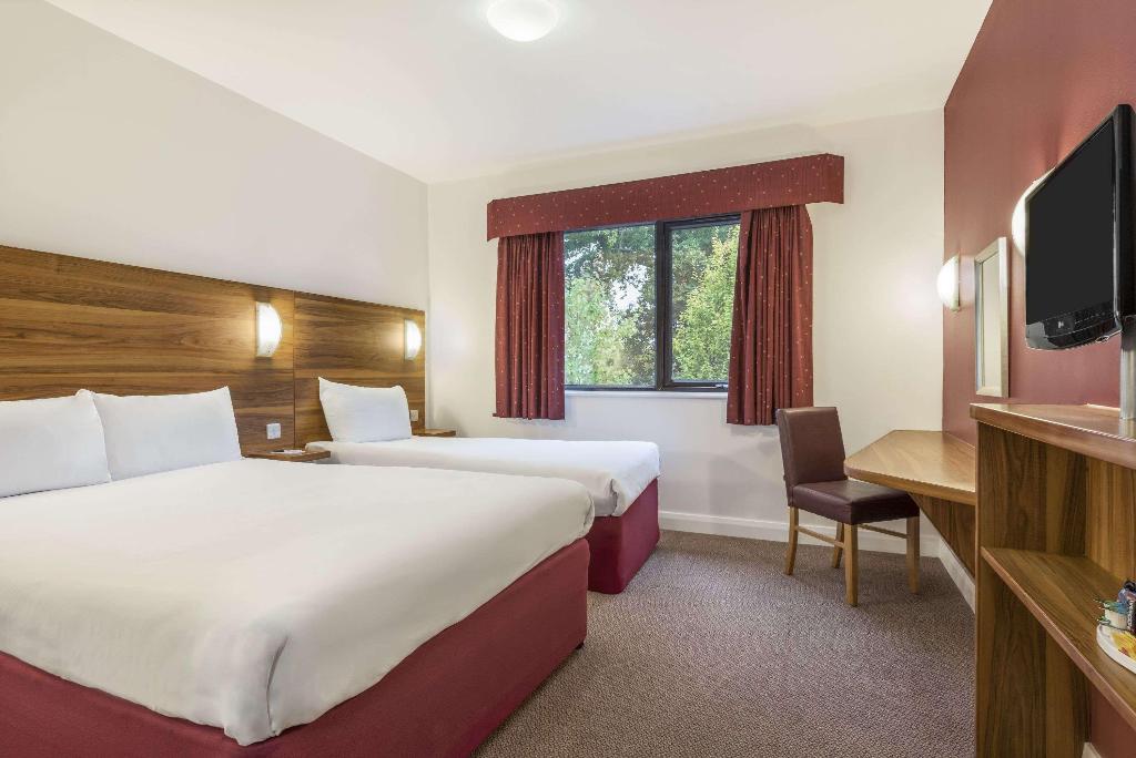 Days Inn By Wyndham Corley Nec M6