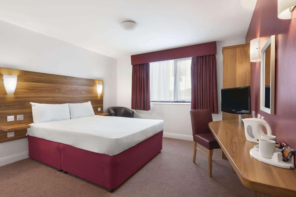 Days Inn By Wyndham Corley Nec M6