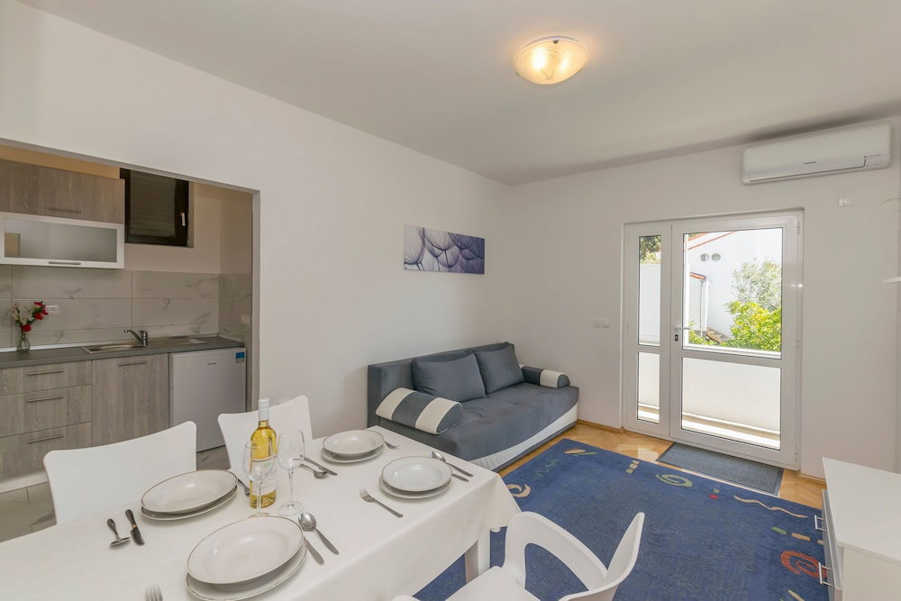 Hotel Apartments Villa Daniela