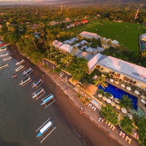 Hotel The Lovina Bali cazare Lovina Beach