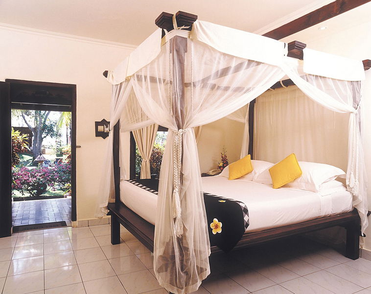 Hotel Legian Beach Hotel