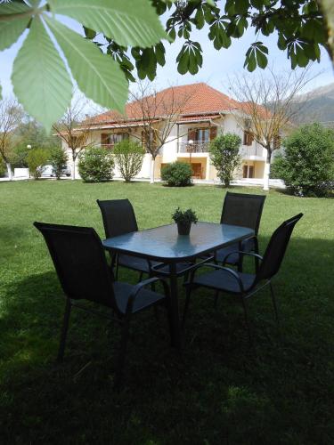 Hotel Zisis Garden Studios