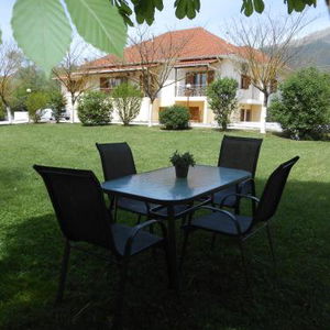 Hotel Zisis Garden Studios cazare Ioannina