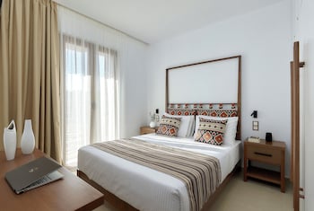 Volta Suites And Villas