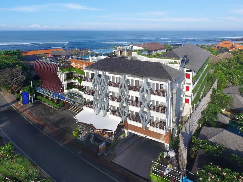 Hotel Aston Canggu Beach Resort