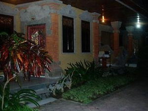 Hotel Satriya Cottage cazare Kuta