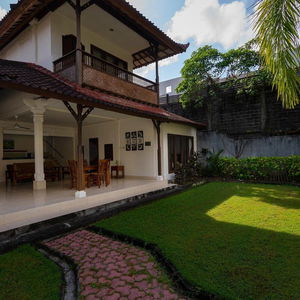 Sejur Kusuma Resort vacanta Canggu