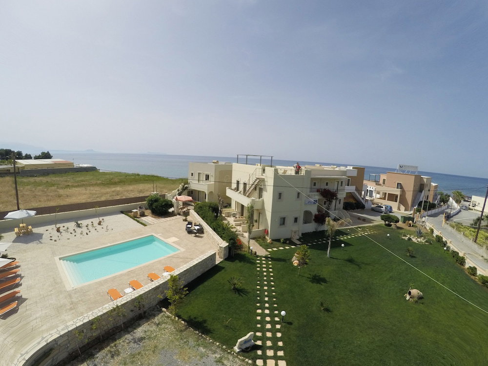 Hotel Almyra Apartments