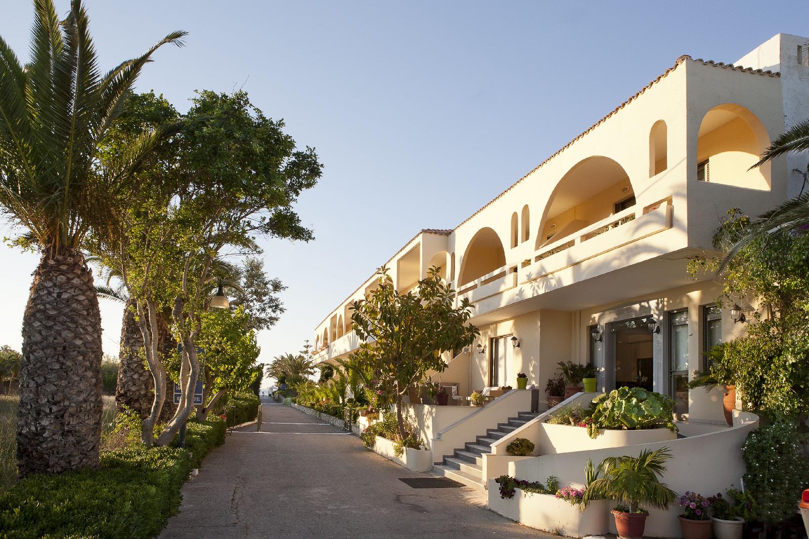 Marinos Beach Hotel