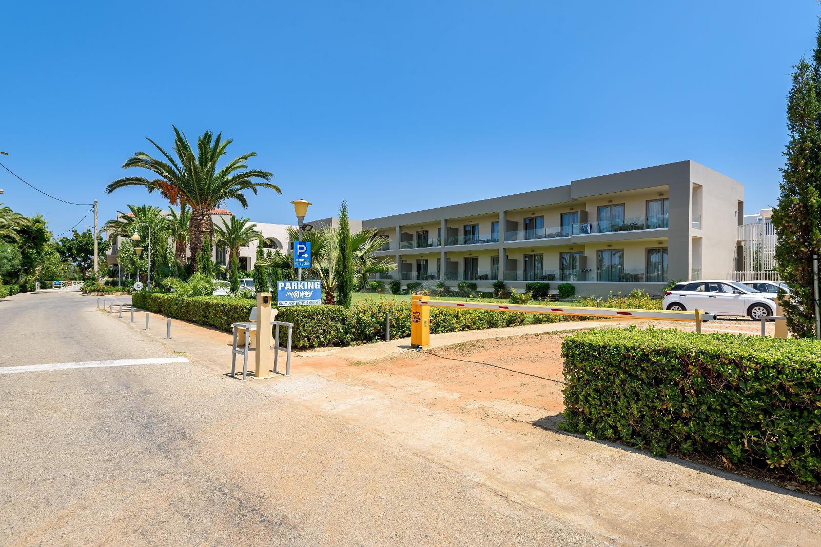 Marinos Beach Hotel