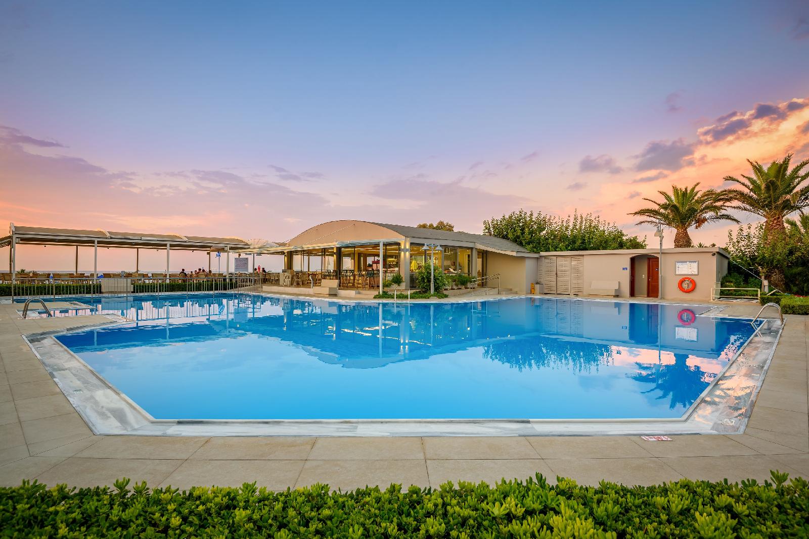 Marinos Beach Hotel