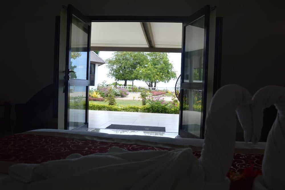 Hotel Landers Bay Resort And Spa Fiji