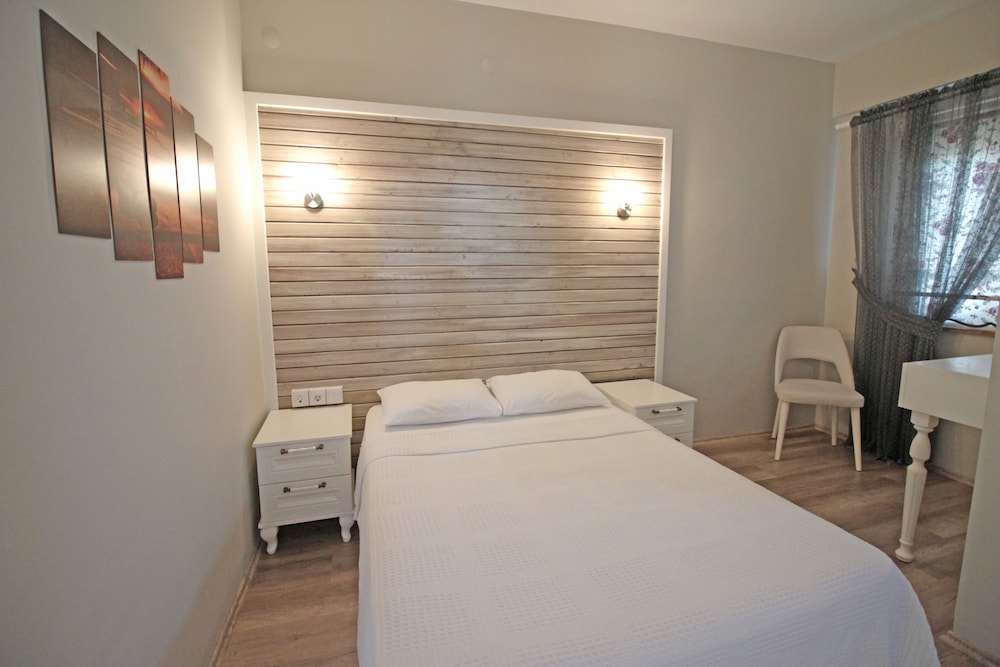 Hotel Karina Vineyard House