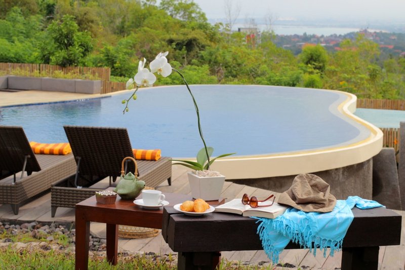 Hotel The Kirana Ungasan