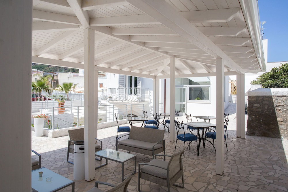 Odysseus Hotel