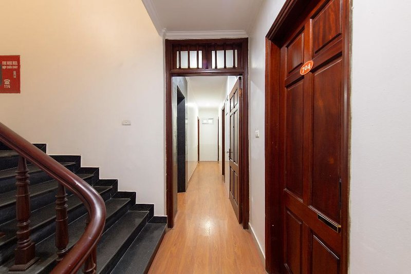 Bach Duong Hotel By Oyo Rooms