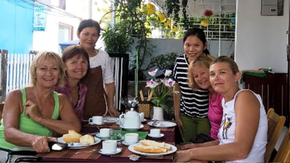 Hotel Quynh Chau Homestay