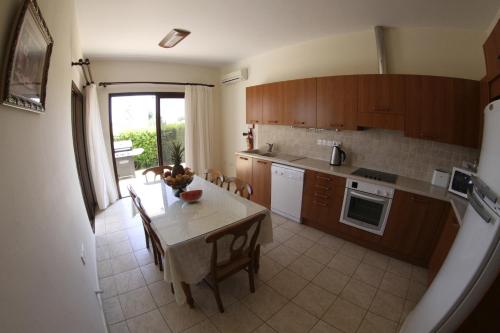 Eve Pissouri Soultanina Villa