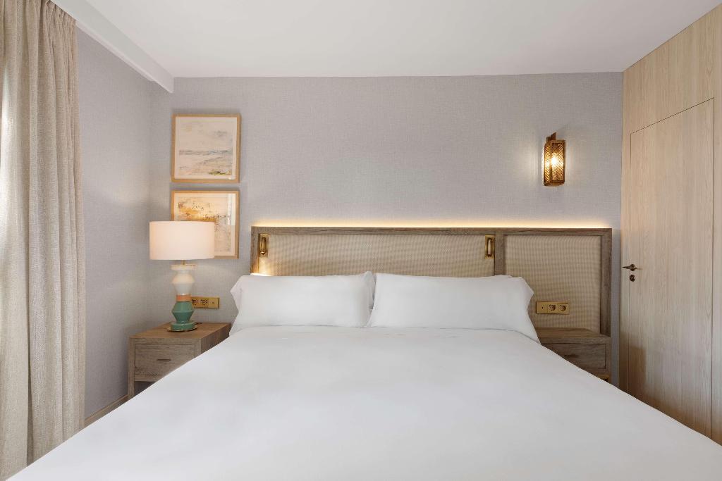 dal travel Maritim Hotel Galatzo