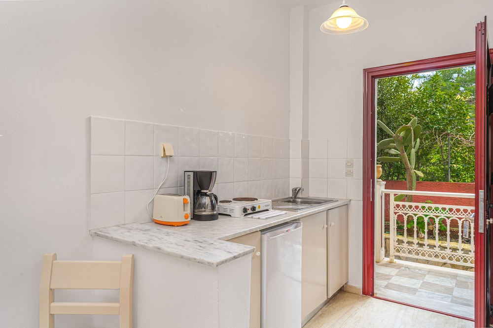 Hotel Pyrgaraki Studios And Apartments