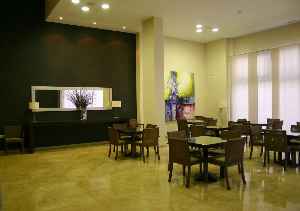 dal travel Apartamentos Plaza Picasso