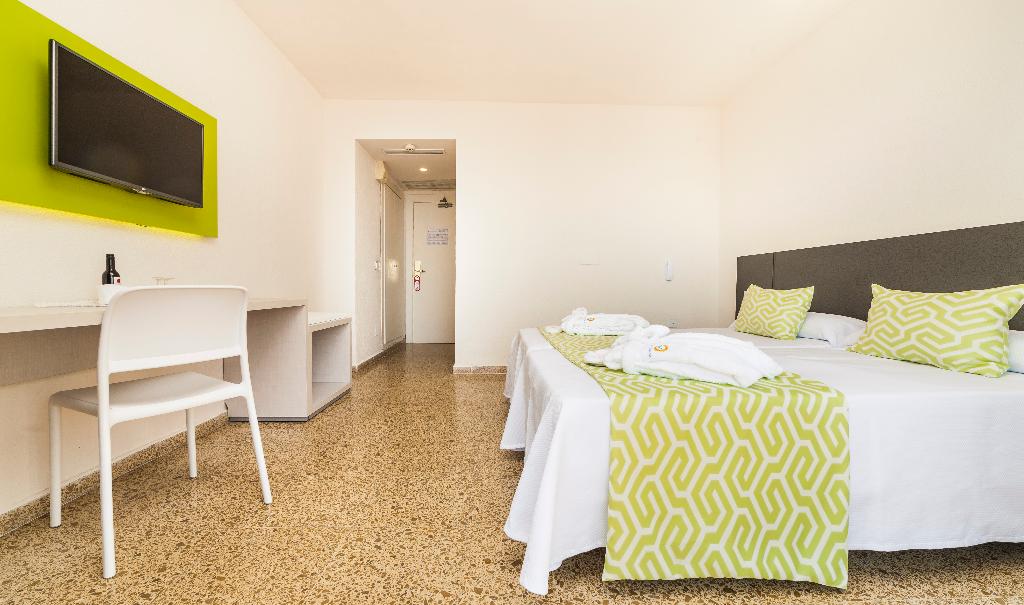 dal travel Cook’s Club Calvia Beach