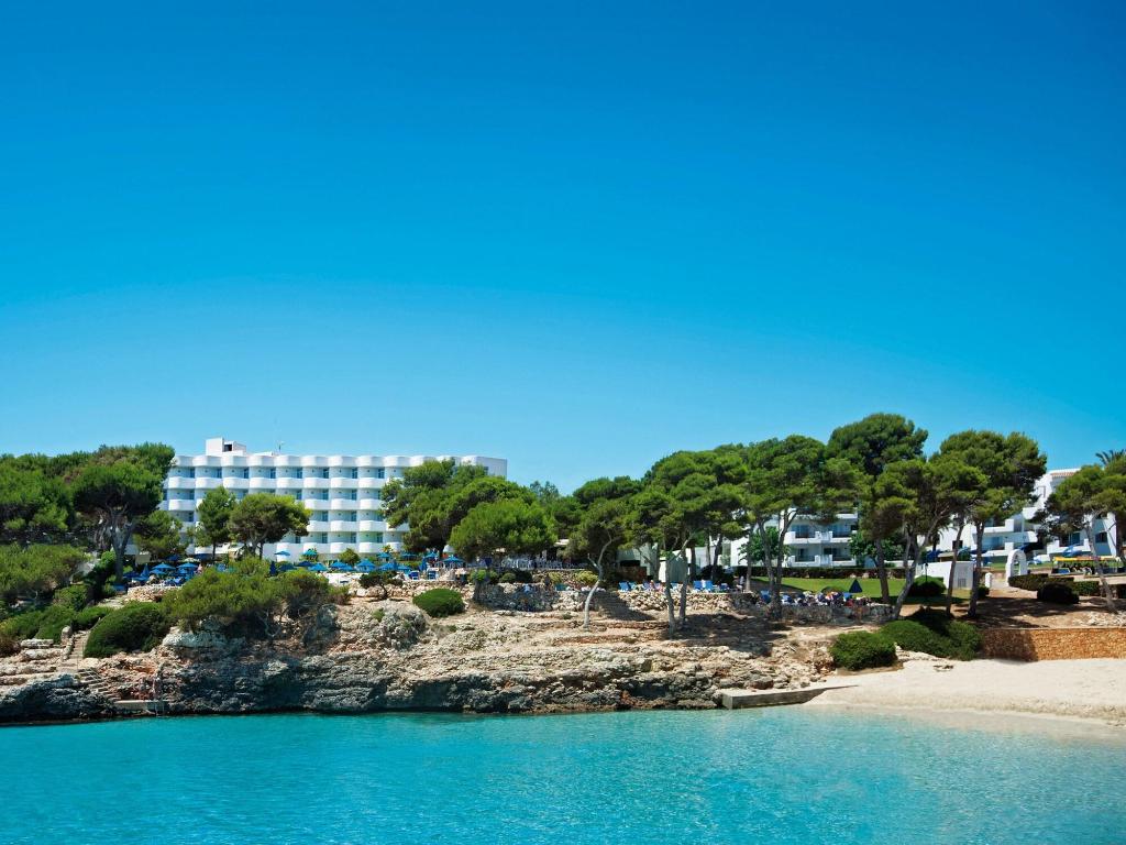 Inturotel Cala Esmeralda Beach Hotel