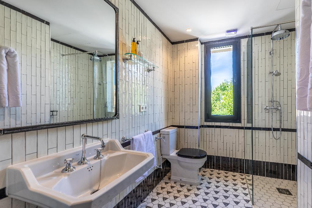 dal travel Hostal Borras