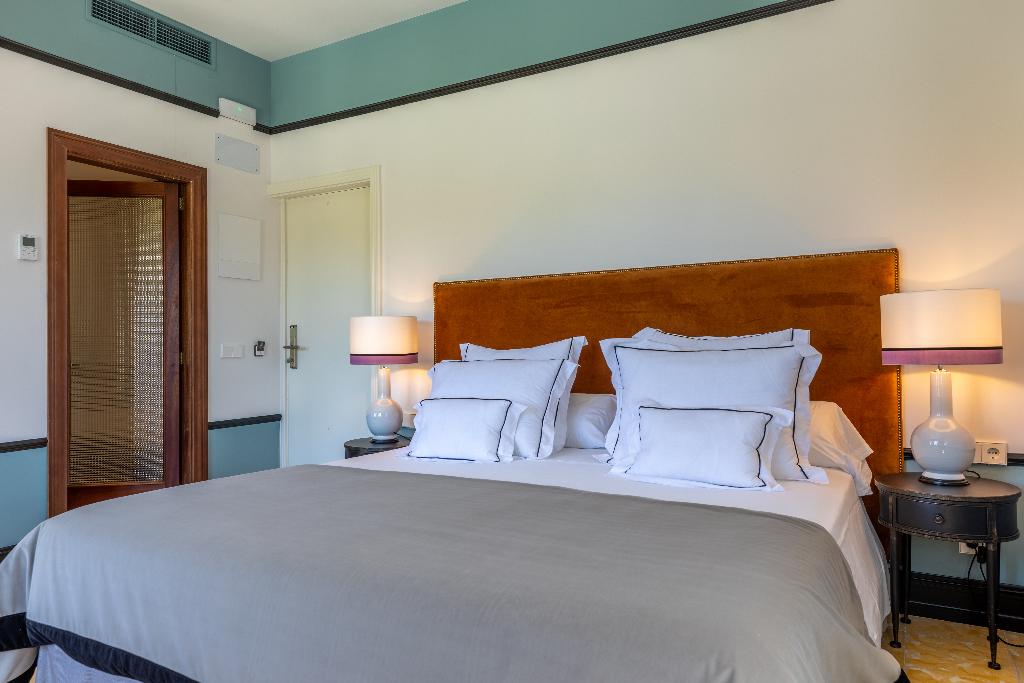 dal travel Hostal Borras