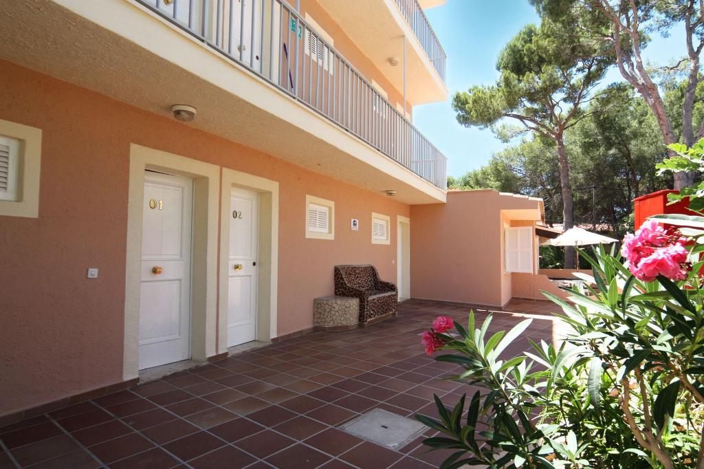 dal travel Naika Studios Apartments