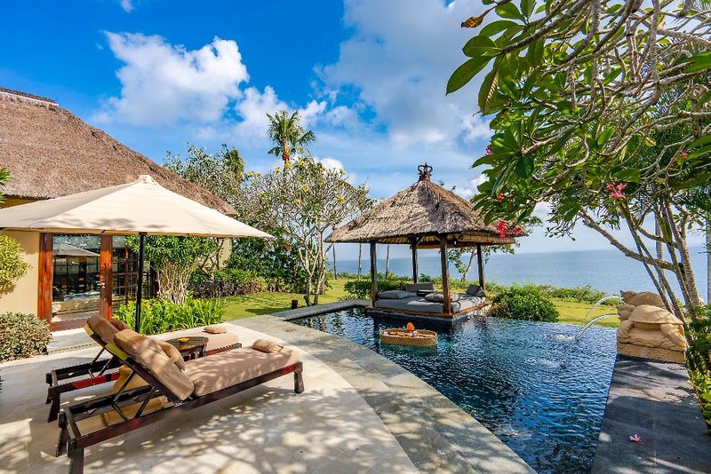 Hotel Ayana Villas