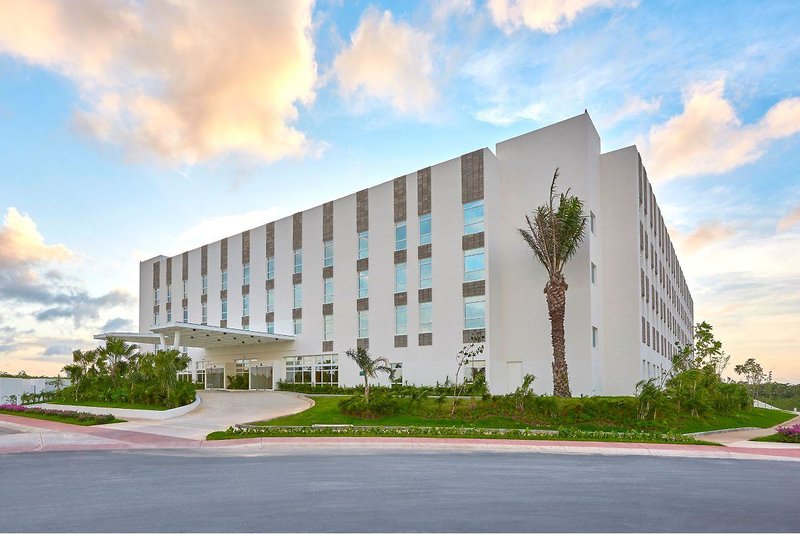 City Express Plus By Marriott Cancún Aeropuerto Riviera