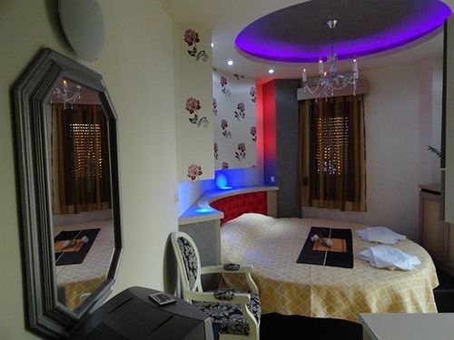 Captain's Beach Apartments
