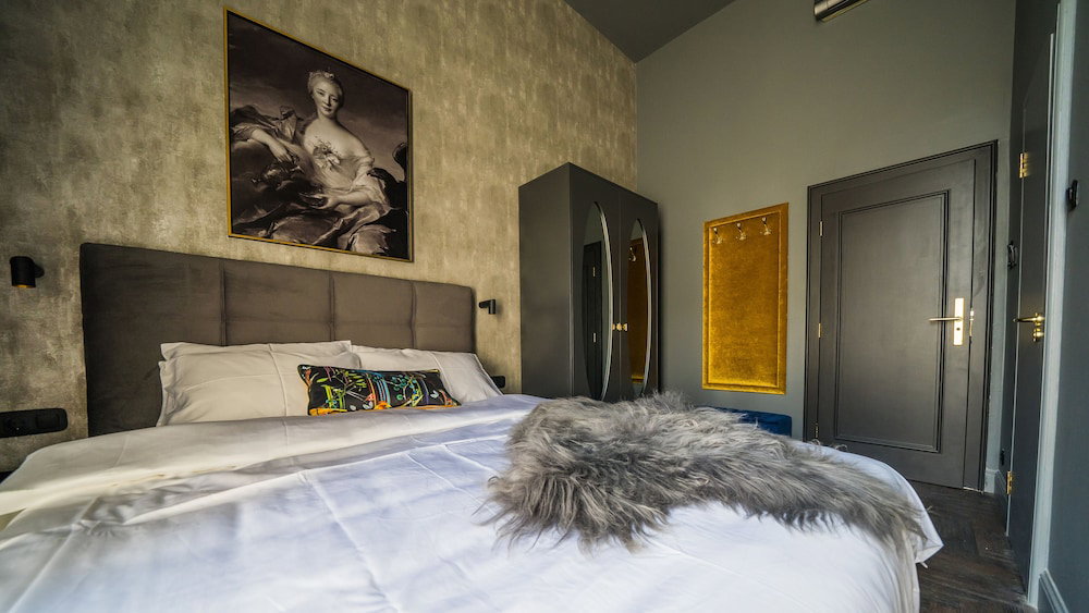 Leo Boutique Rooms