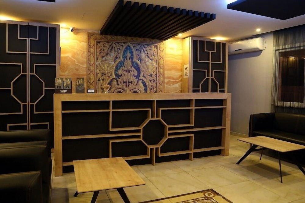 Hotel Paradise Airport Hotel