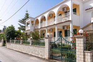 Hotel Domus Alta cazare Planos