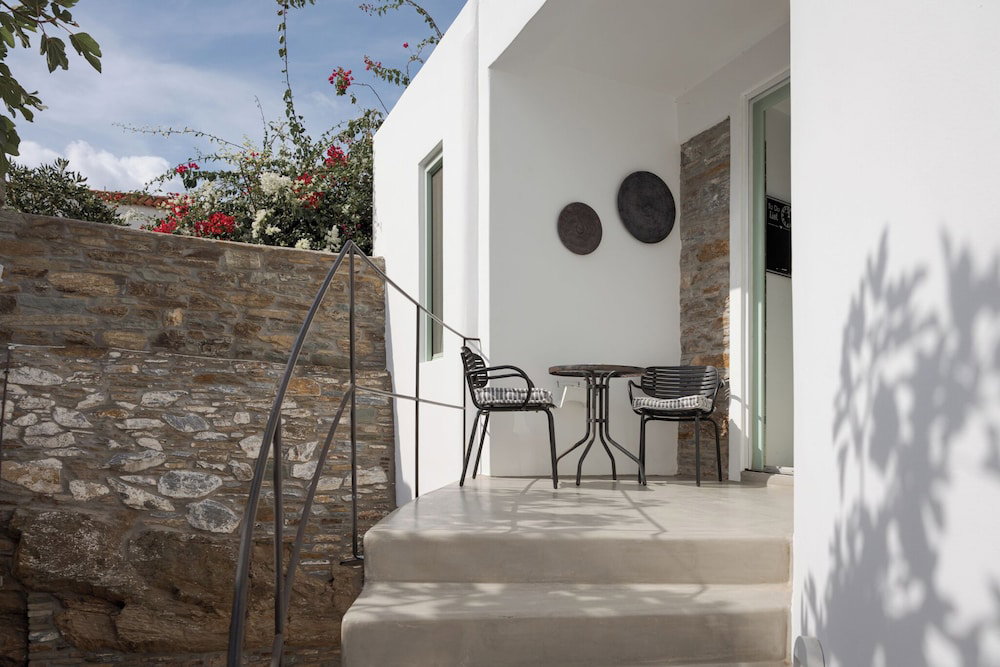 Hotel Porto Sereno Andros Suites