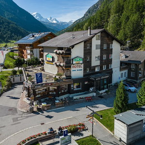 Hotel Täscherhof cazare Tasch