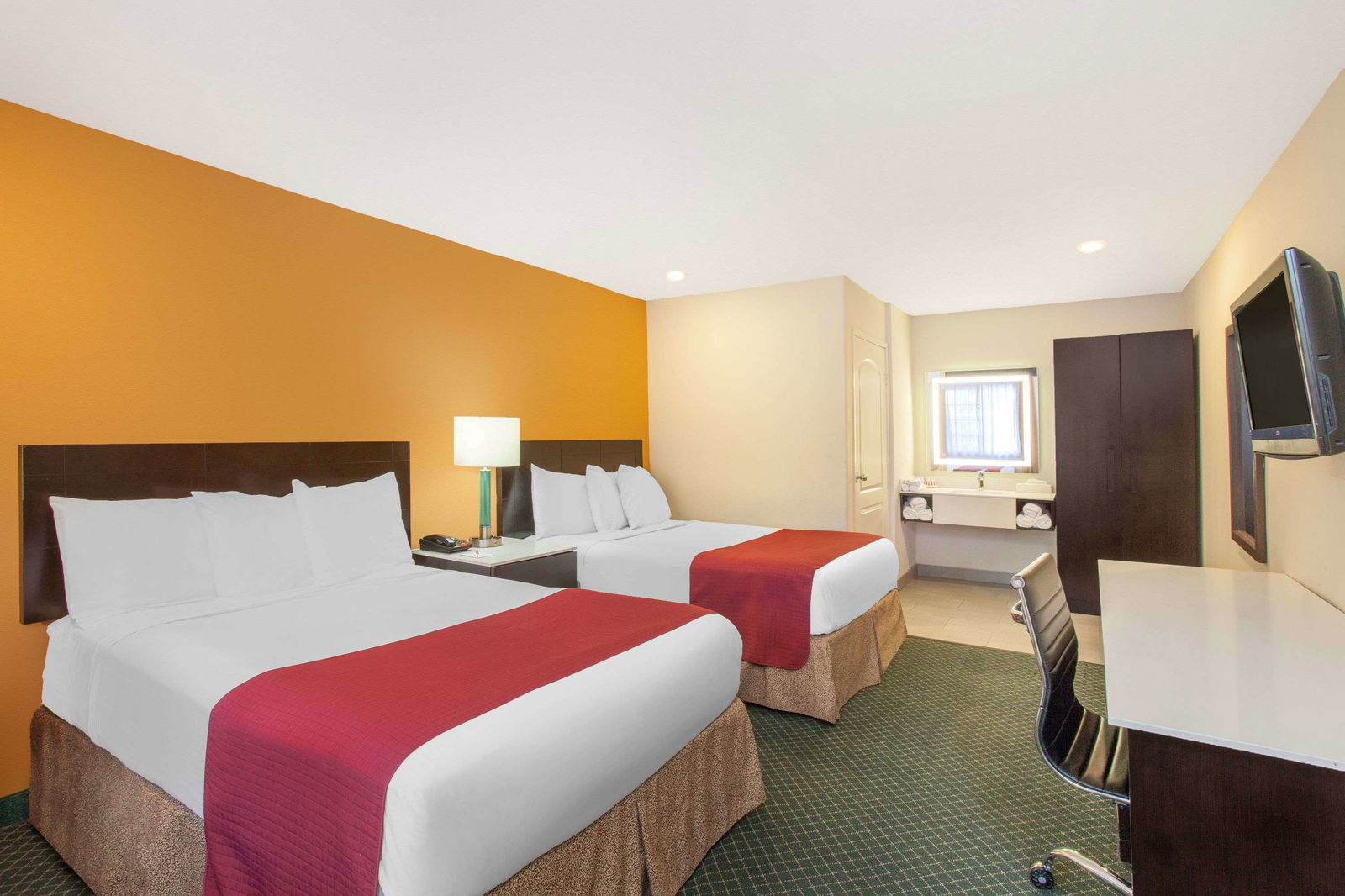 Hotel Ramada By Wyndham Culver City