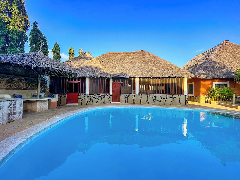 Hotel Diani Campsite And Cottages