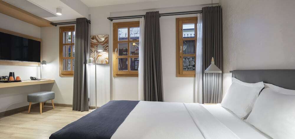 Mellow Blue Hotel