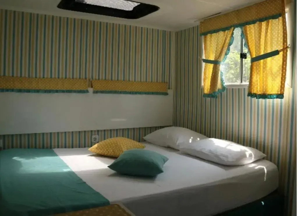 Mona Glamping Caravan Suites