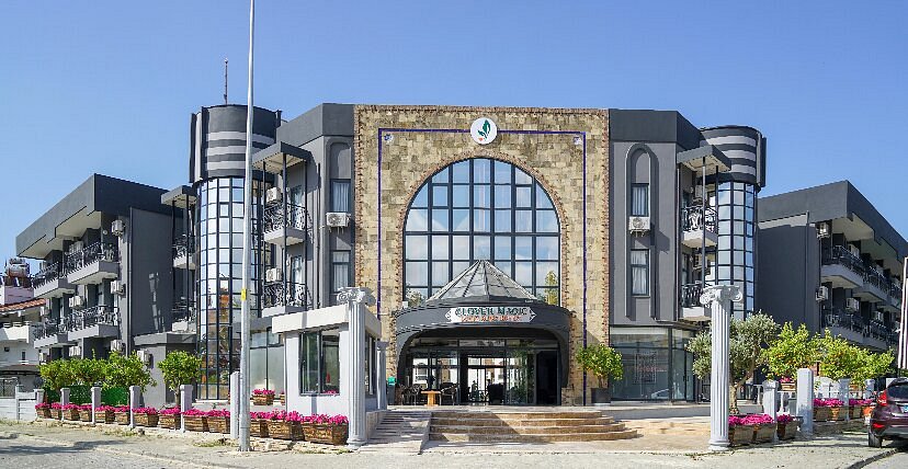 Hotel Clover Magic Park Side